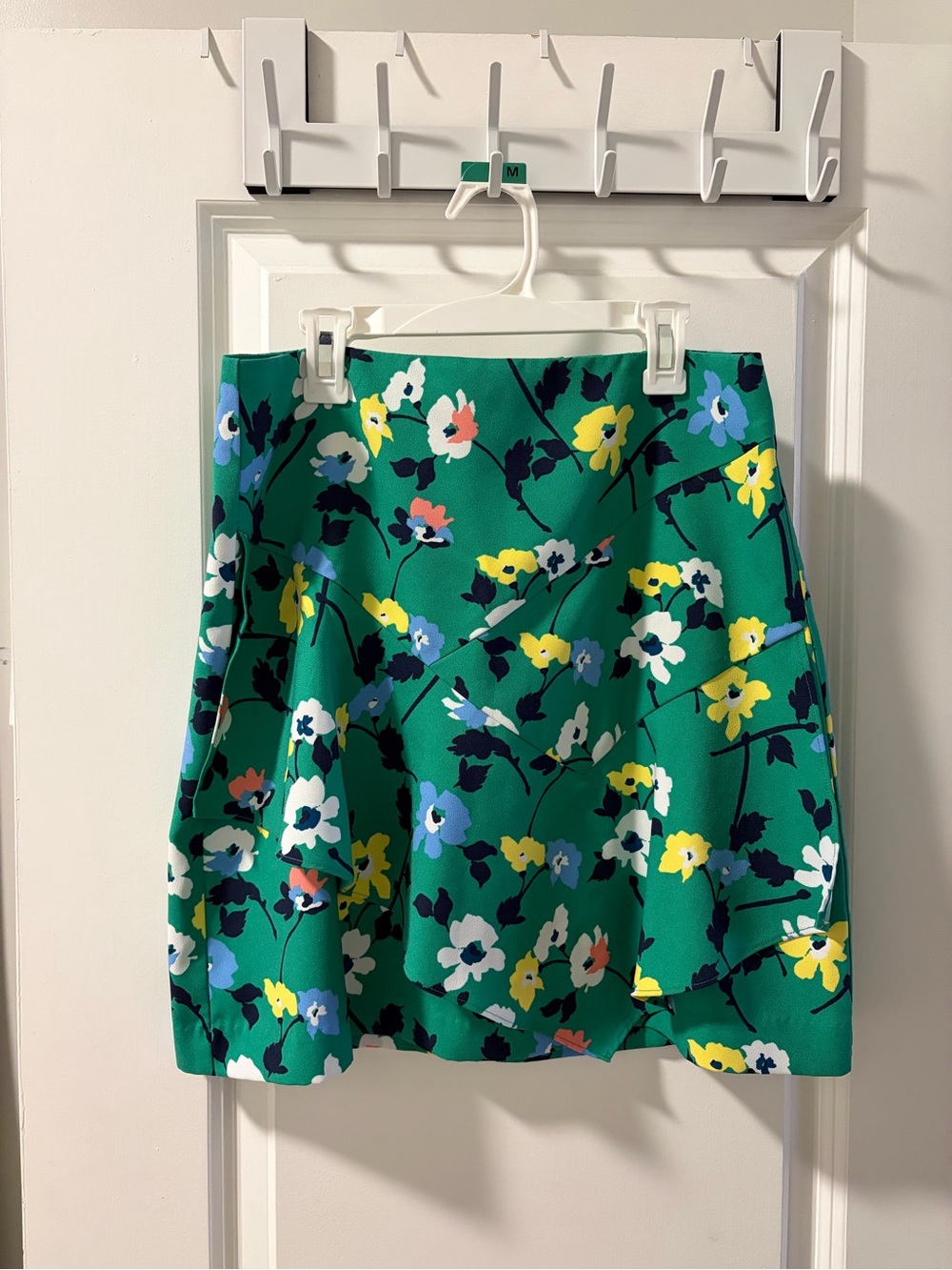 Banana Republic Green Floral Skirt 🌼